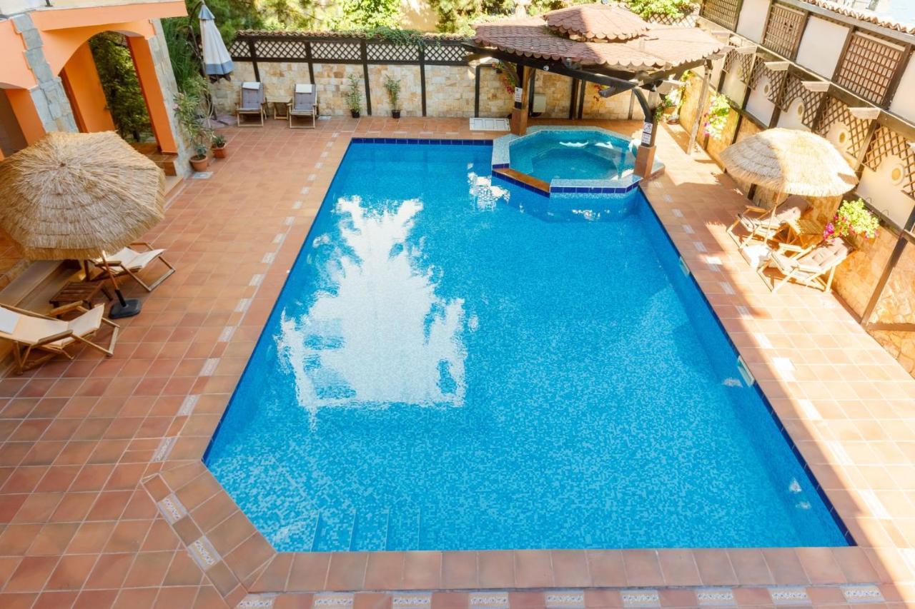 Casa Del Mar Apartments Pantai Sunny Bagian luar foto
