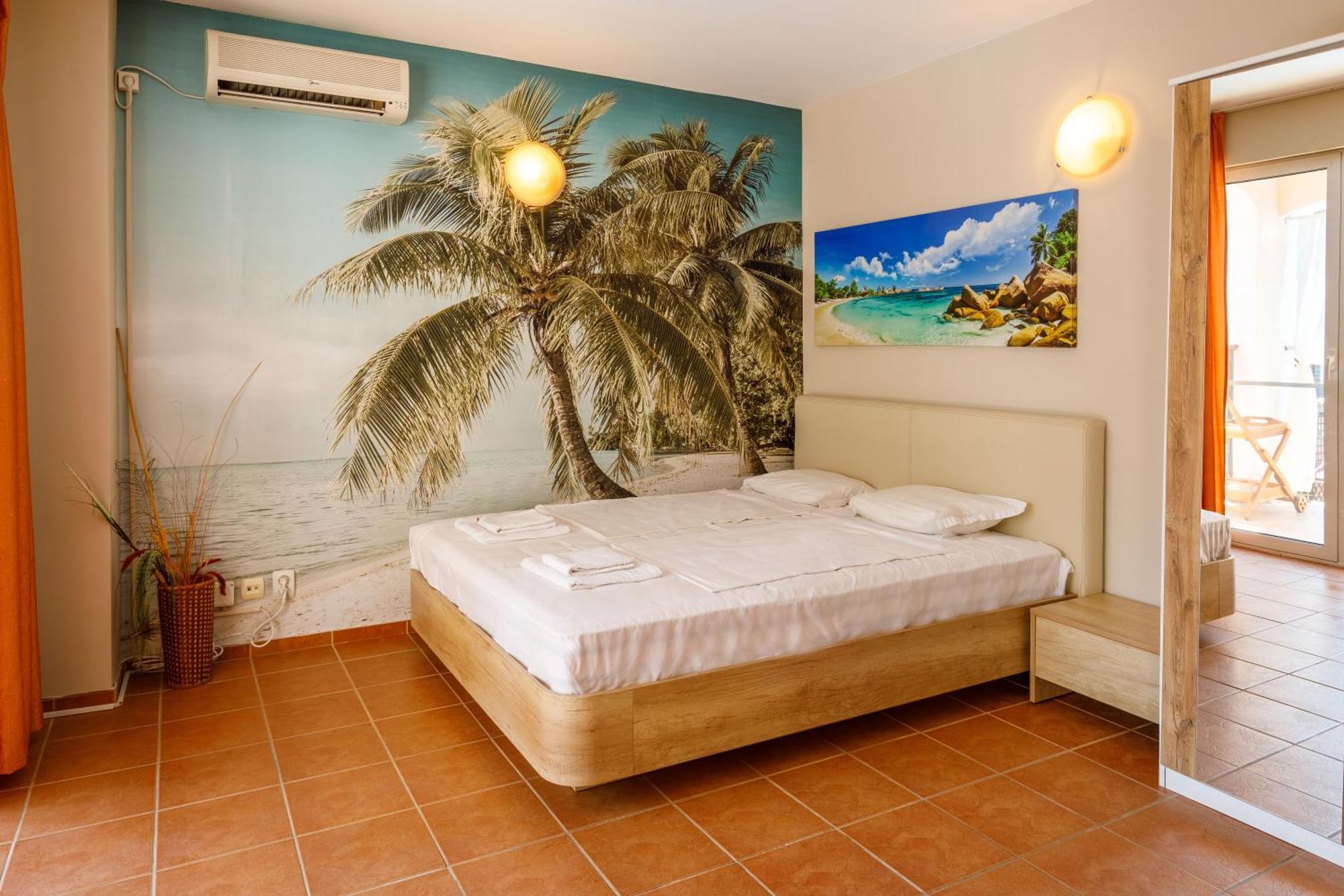 Casa Del Mar Apartments Pantai Sunny Bagian luar foto