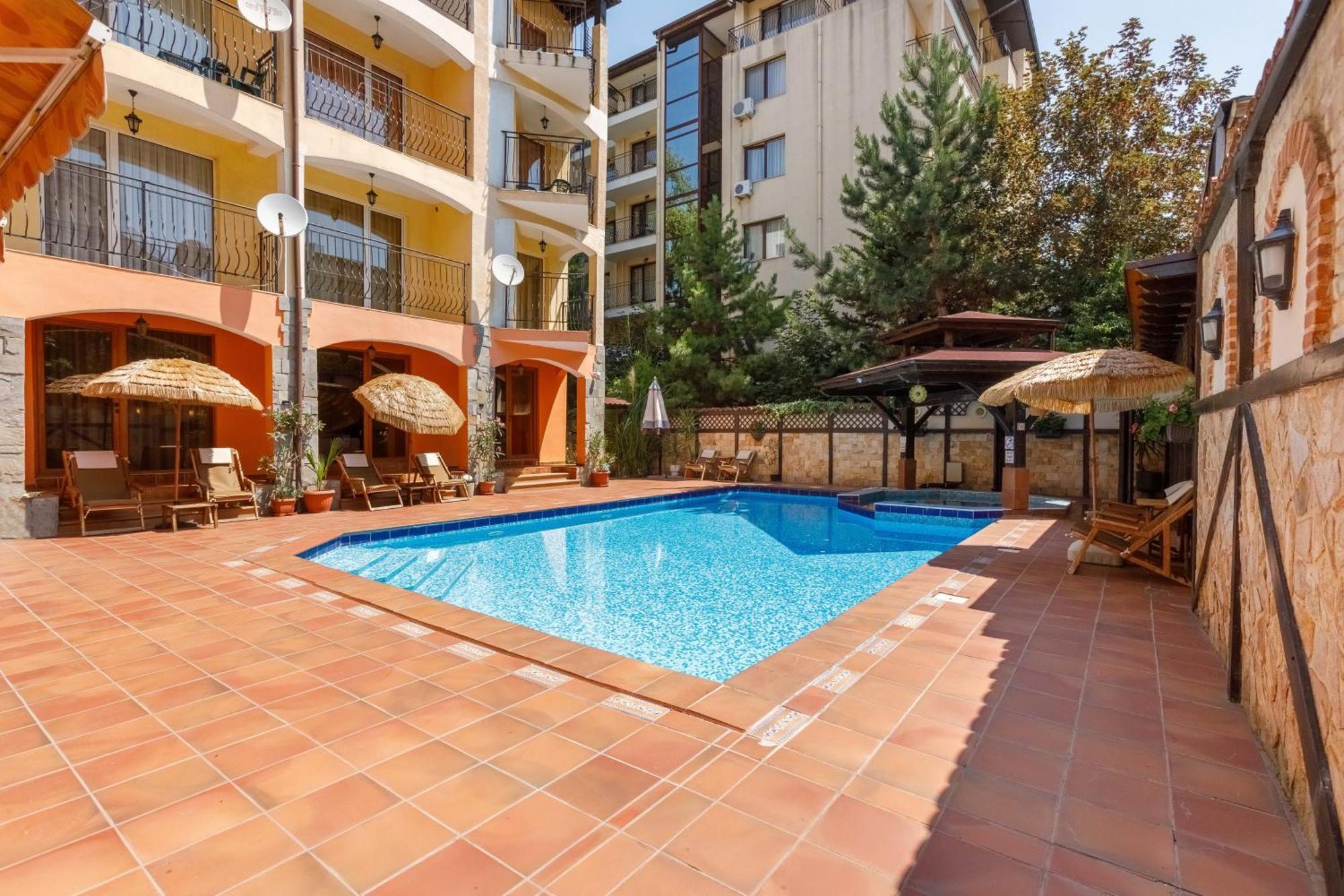 Casa Del Mar Apartments Pantai Sunny Bagian luar foto